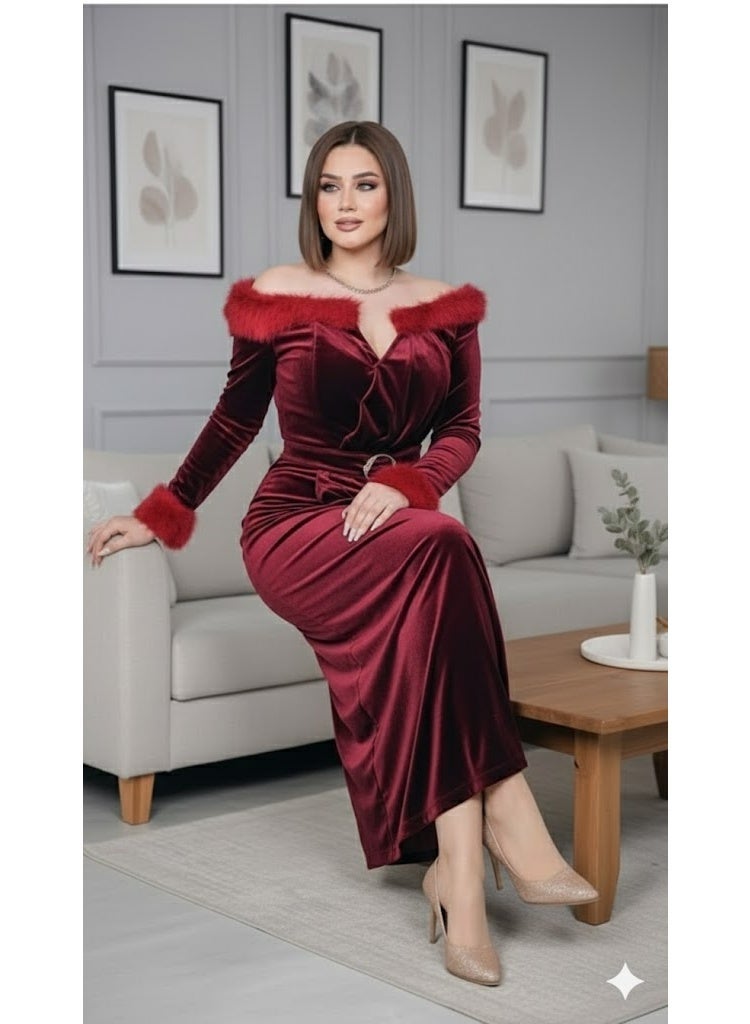 فول جوي فستان سهرة طويل فاخر مصنوع من قماش المخمل الناعم مع أكمام طويلة مزودة بتفصيل فرو عند الأطراف، مع حزام أنيق عند الخصر يبرز القوام ويمنح تناسقاً مثالياً ,فستان موضة وعصري - Image 5